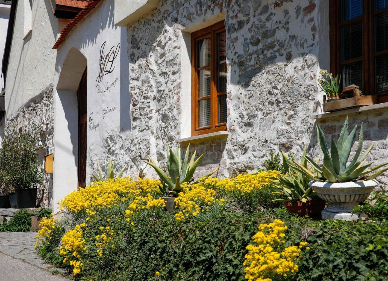 Weingut Langmayer Wösendorf Exteriör bild
